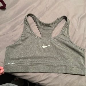 Women’s Nike sports bra size large
